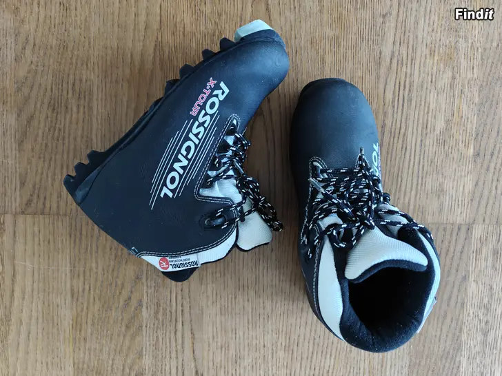 Myydään Monot 38 NNN