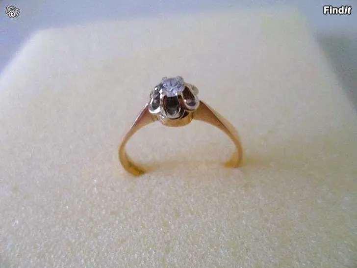 Myydään Timanttisormus 0,15ct Kulta 14K koko 17