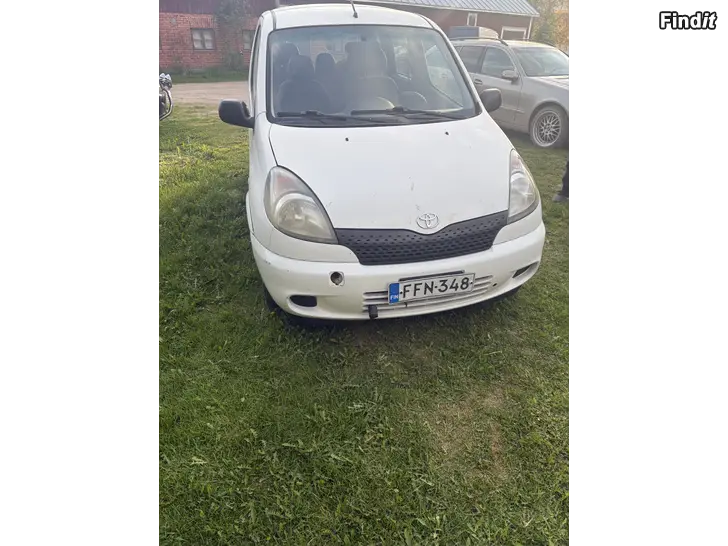 Säljes Toyta jaris versu