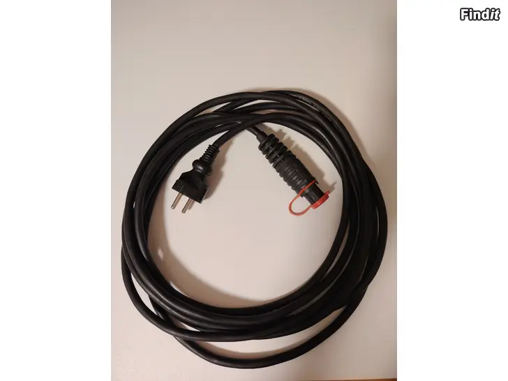 Myydään Calix johto 5m