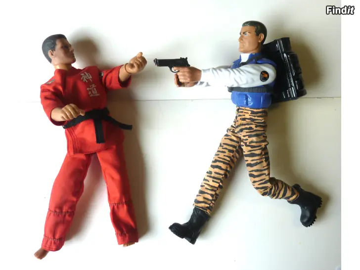Myydään Hasbron Action man nuket 1990-luvulta