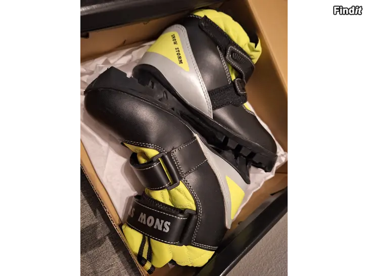 Myydään Snow Storm Jr. Cross Country  nnn Koko 32