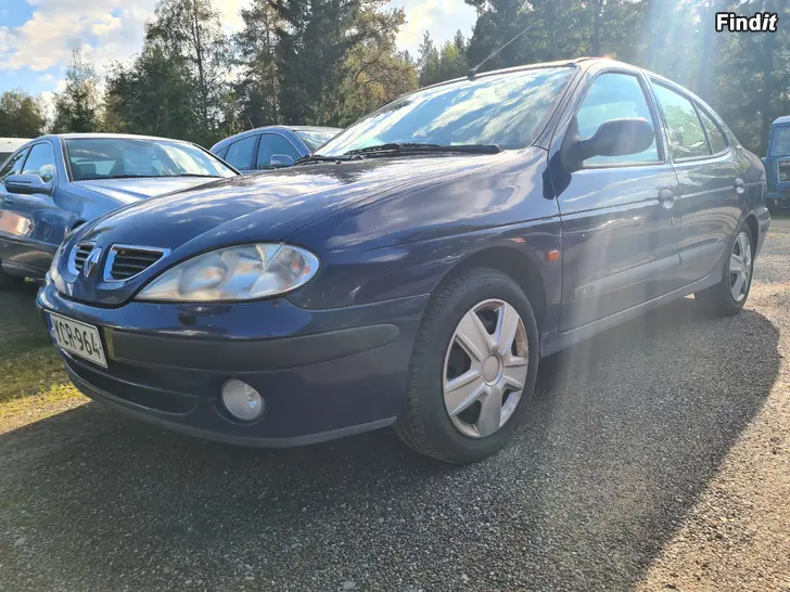 Säljes RENAULT MEGANE 1.6i AUTOMAT