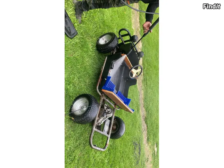 Myydään Lokari-bil