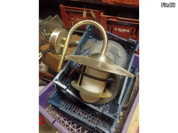 Myydään Vägg utelampa