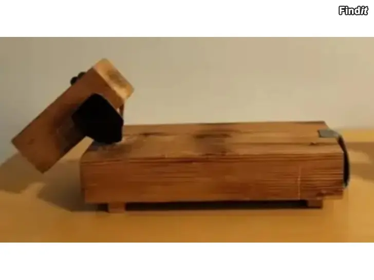 Myydään Puu koira kissa pikku kuu apina