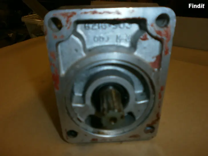 Myydään Hydraulipumppu