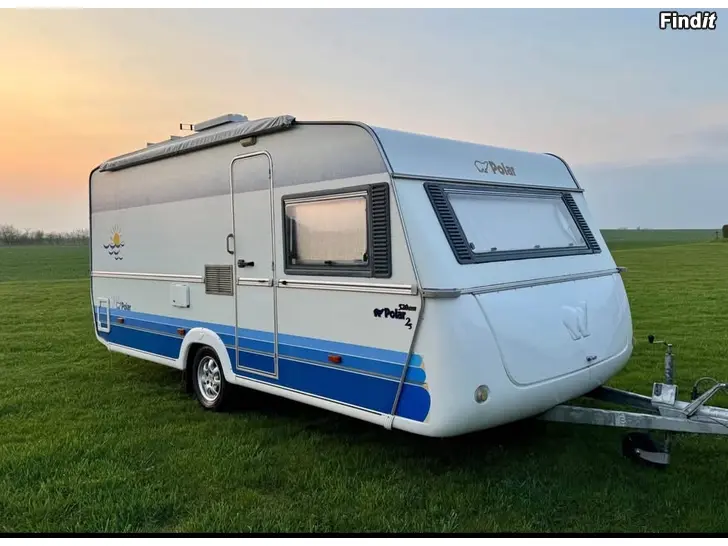 Säljes Polar 520 cth 2003 full bredd besiktad fukttestad