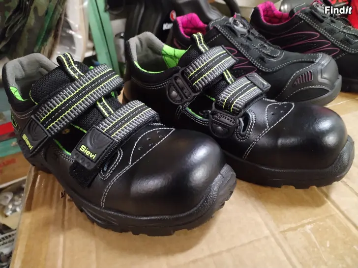 Myydään SIEVI turvakengät