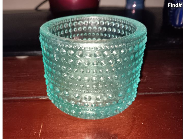 Myydään Iittala kastehelmi tuikku,tuikkulasi, Harmaa tuikkukippo ja koristekivet