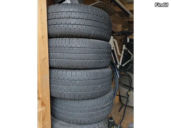 Säljes 4st Michelin 215/60 R16C sommar