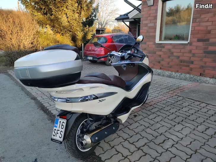 Myydään Aprilia x10