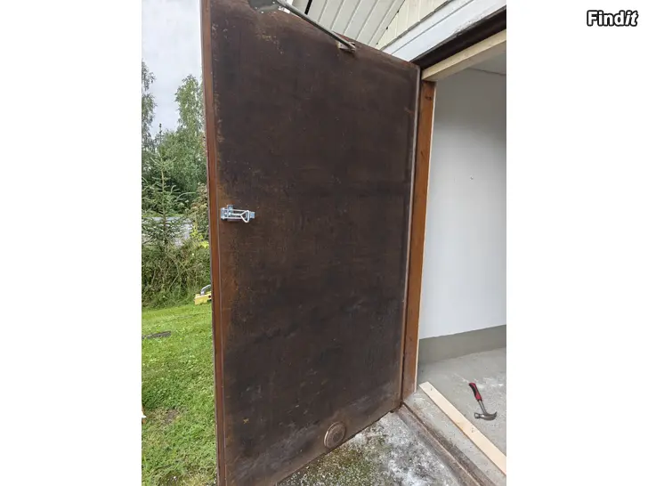 Säljes Garagedörrar