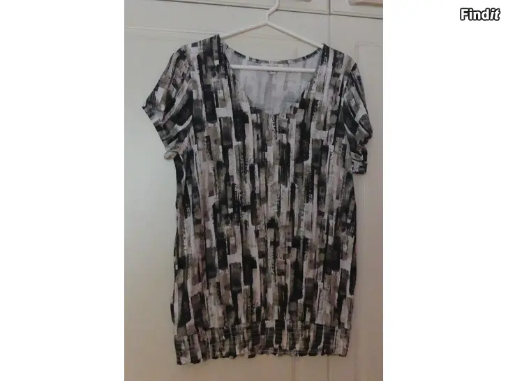 Myydään Pusero, 38/40