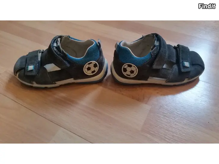 Myydään Superfit siniset nahkasandaalit koko 26 -hinta 6e