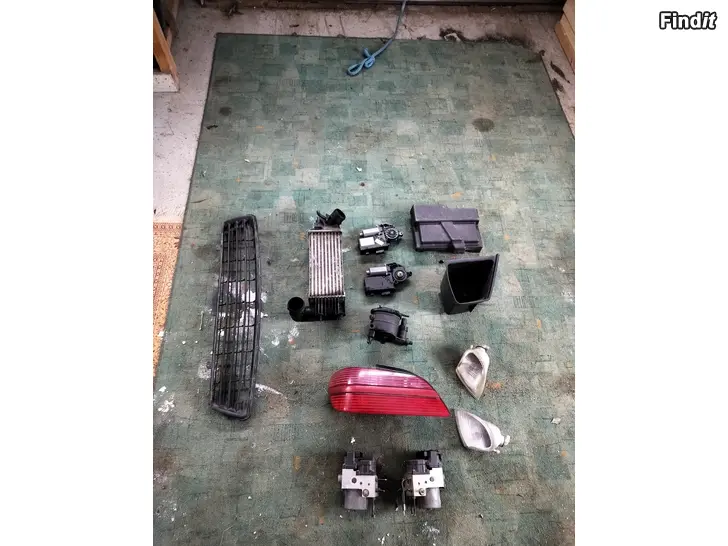 Myydään Akkukotelonkanssi lasinnostimen moottori välijäähdytin