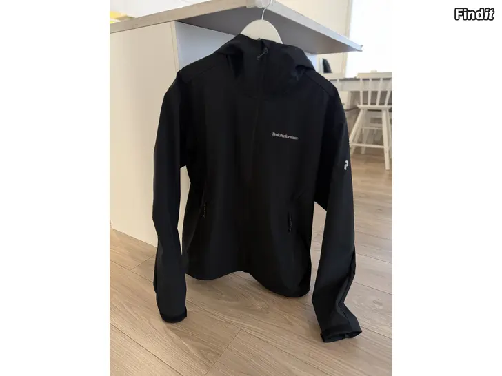 Myydään Peak performance kuoritakki