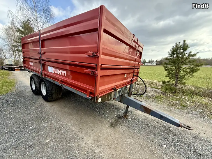 Säljes Tuhti M 120 Traktor Släpvagn