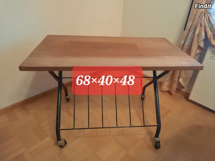 Myydään Retro tv-taso