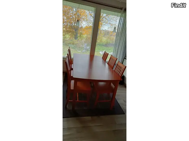 Säljes Matbord + 6 stolar