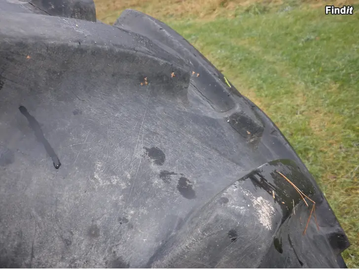 Säljes Traktorin rengas Michelin Agribib 18.4R38