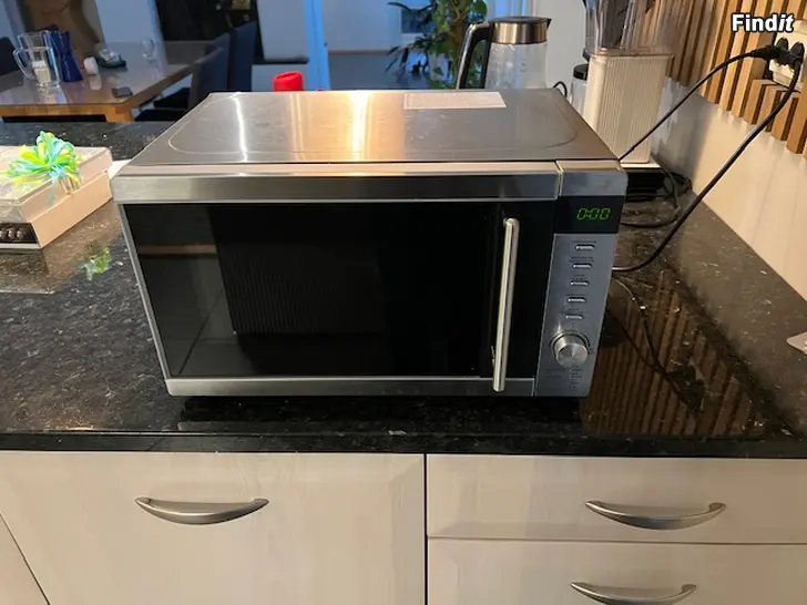 Myydään Mikroaaltouuni