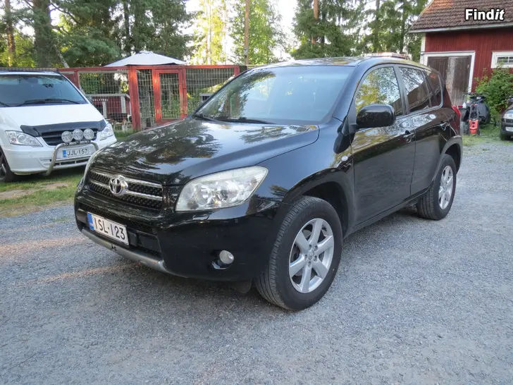 Myydään Toyota Rav4 2.0 VVT-i 4wd