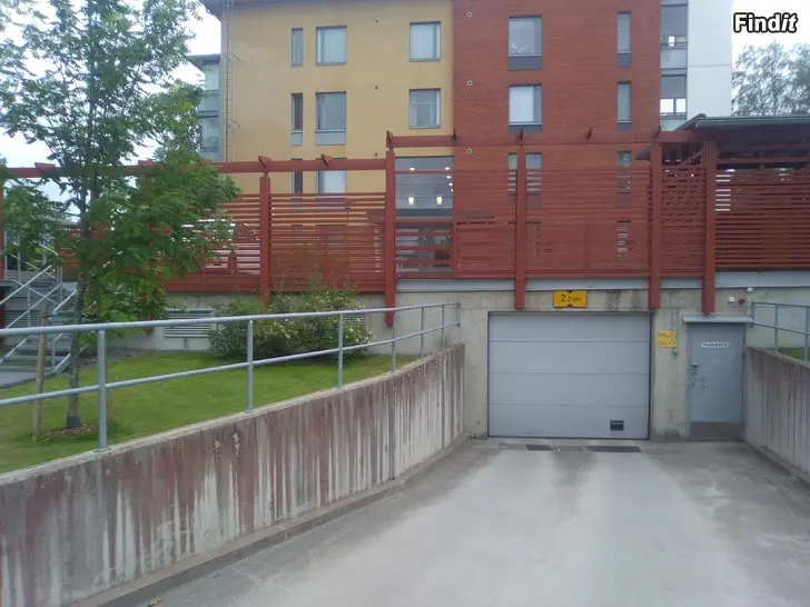 Uthyres Uthyres bilhallplats på Kvarnbacken i Jakobstad