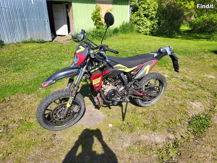 Säljes Sherco moped