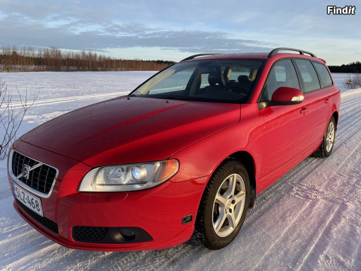 Säljes Volvo V70 2.5FT 2009. BENSIN / ETANOL Välhållen/Rymlig Familjebil/Hyvin pidetty/Tilaava Perheauto