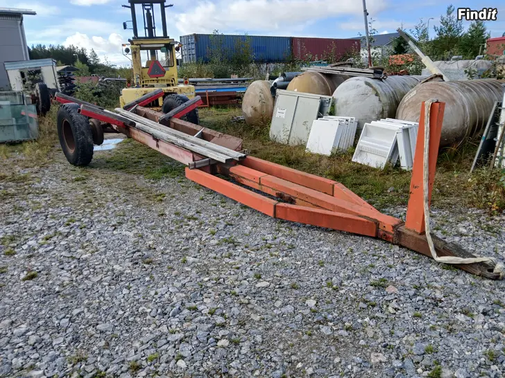 Myydään Satamatraileri