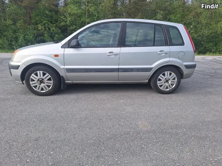 Säljes FORD FUISON 1.6. LEIMAA ON 29.9.26ASTI