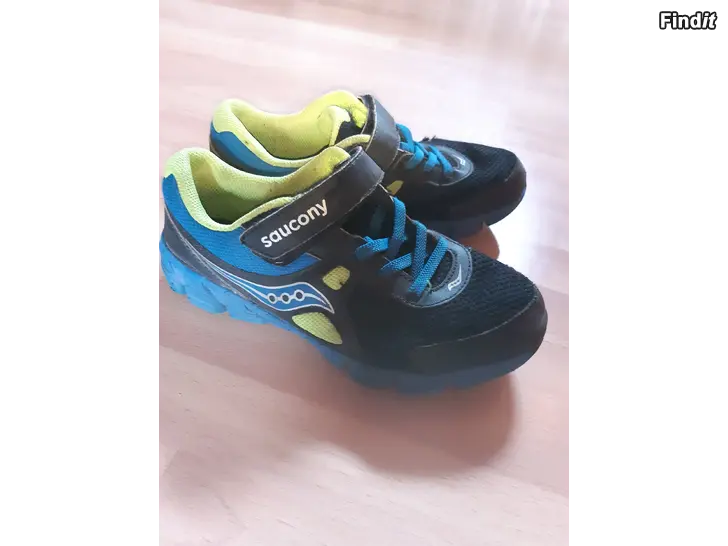 Säljes Tränings skor Lenkkarit stk 37