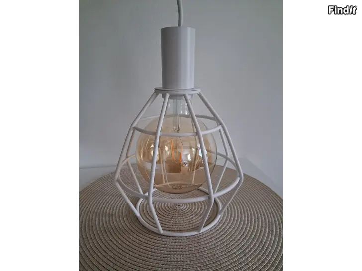 Säljes taklampa / kattovalaisin