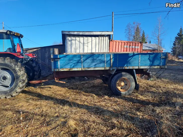 Myydään Peräkärry