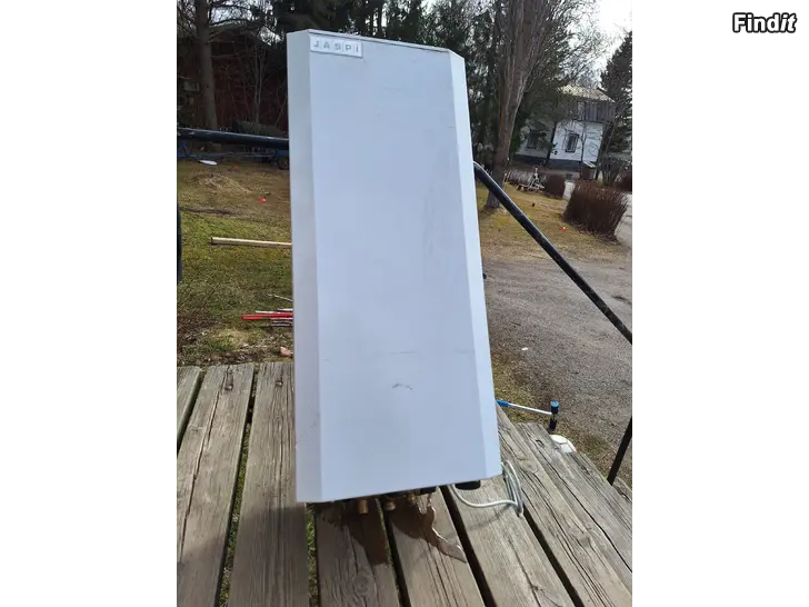 Säljes Jäspi lämminvesivaraaja 30L