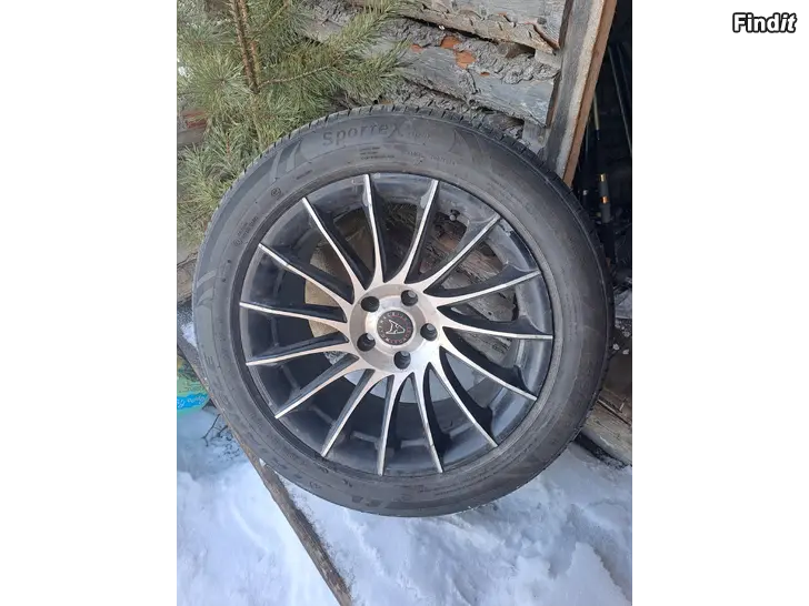 Säljes Däck/fälgar 245/50R18