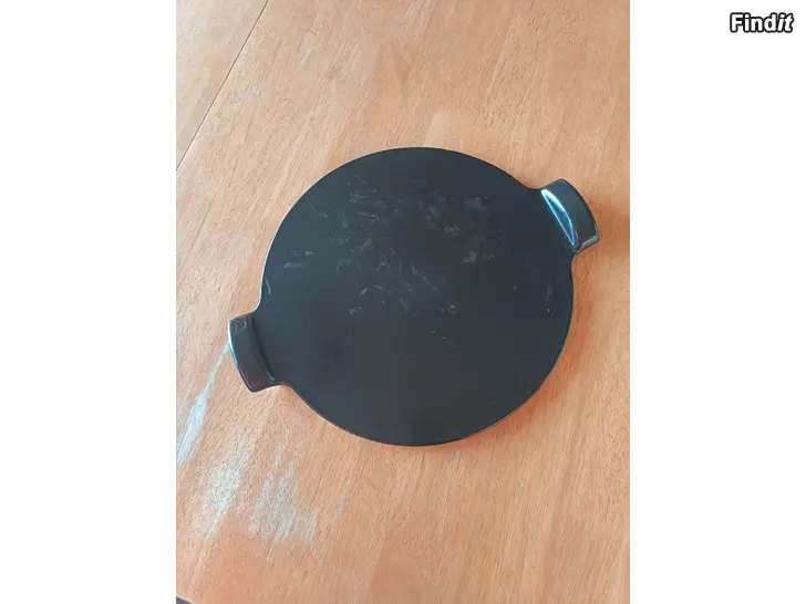 Myydään Pizzasten