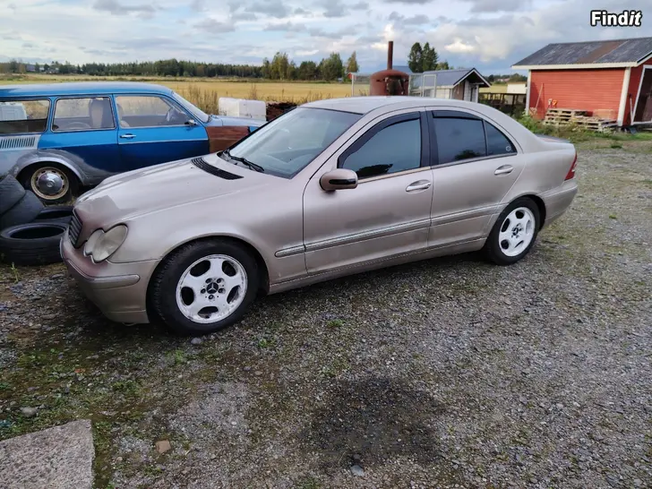 Myydään Mb 220cdi w203 aut. - 01