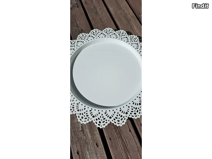 Myydään Ikea bricka