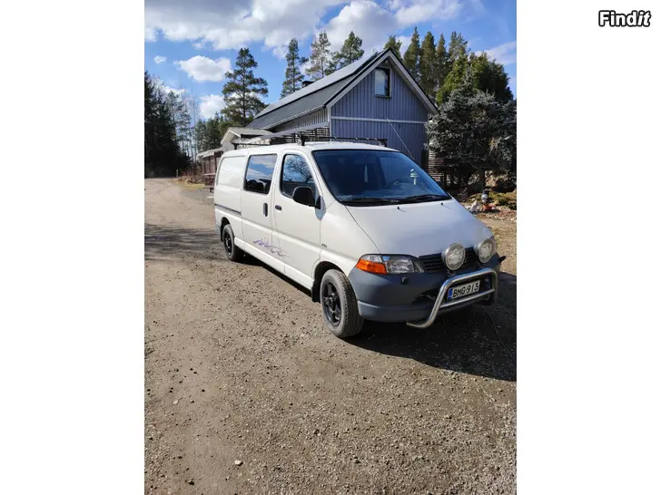 Myydään Hiace