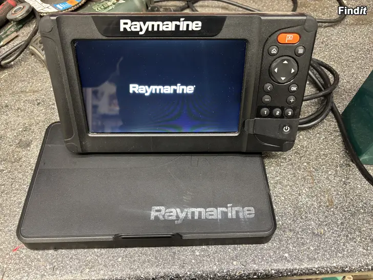 Säljes Raymarine element 7s plotter / ekolod