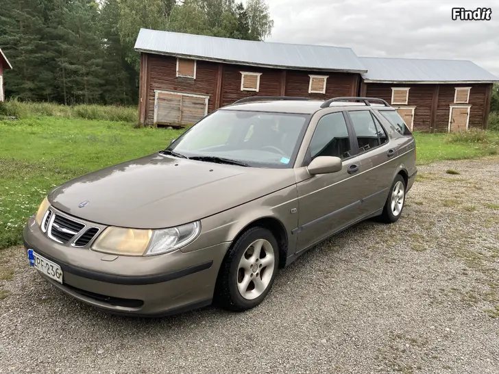 Säljes Nybesiktad Saab 9-5 manuel härrgårdsvagen