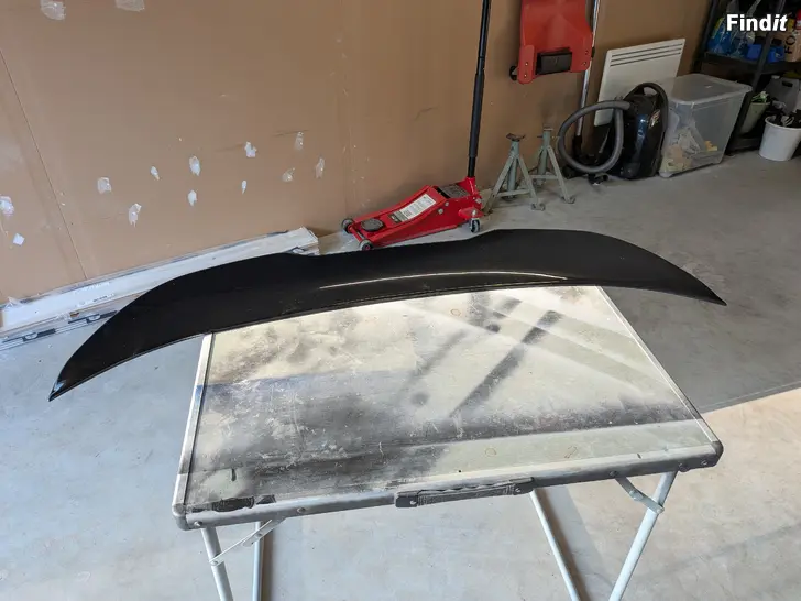 Säljes BMW F30 spoiler