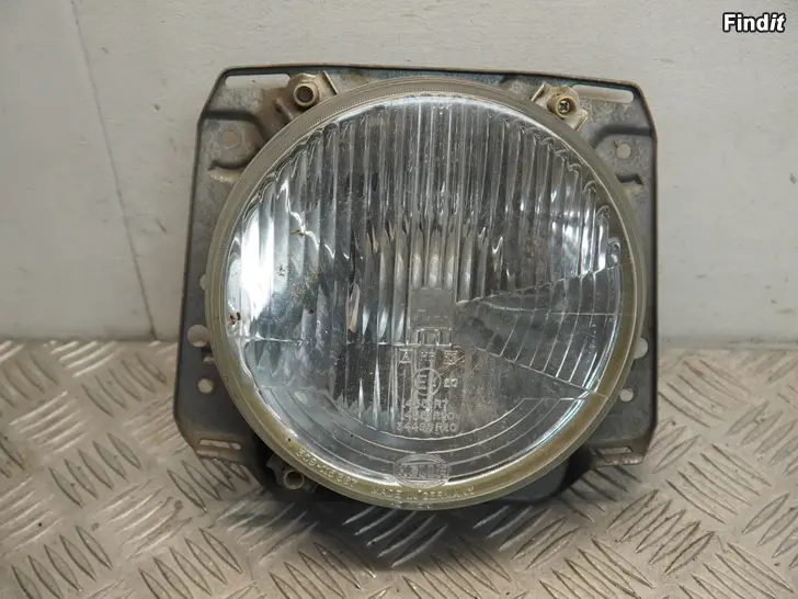 Myydään Volkswagen Golf II headlight Hella ajovalo umpio 1A8004190-07 191941753