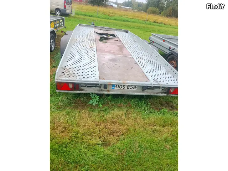 Myydään Varutransportvagn //Biltrailer 2700kg