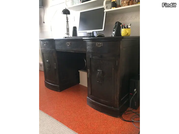 Säljes Skrivbord