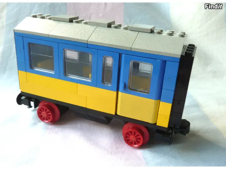 Myydään Vanha Lego 7710 junanvaunu vuodelta 1980
