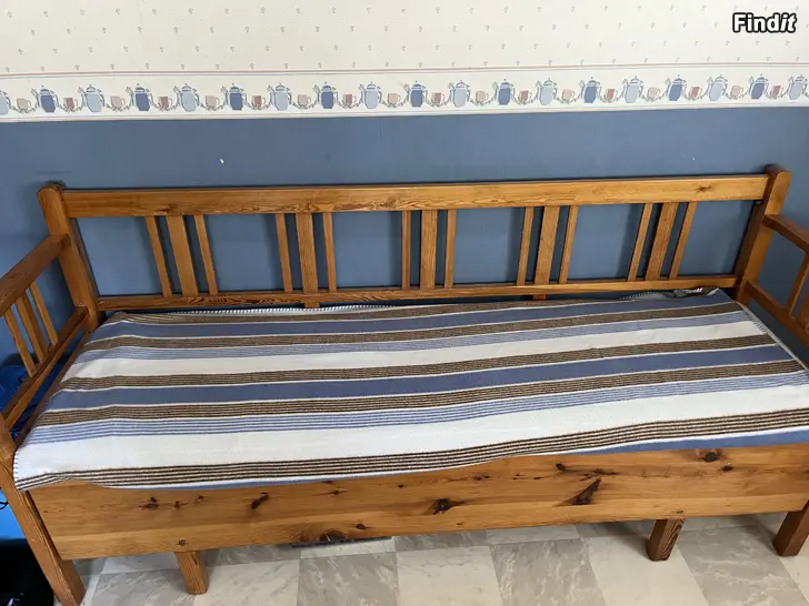 Myydään Utdragbarsoffa