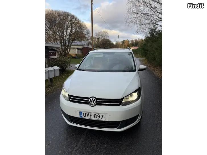 Myydään VW TOURAN 1.6 diesel Automat 7 plats